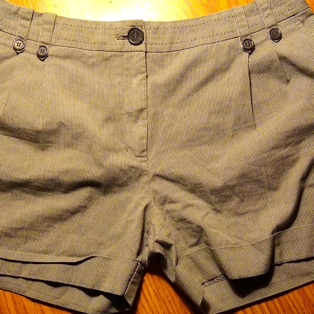 Striped Shorts 🔥Bundle and save 3/$21🔥